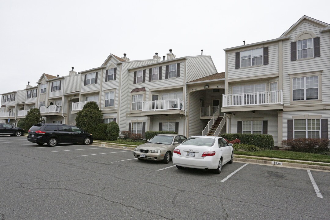 Gunston Corner Condominiums in Lorton, VA - Building Photo