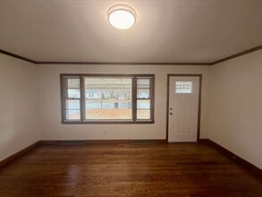 305 N Sellars Mill Rd in Burlington, NC - Building Photo - Building Photo