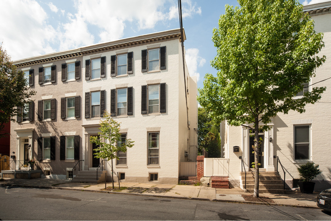 235 E 2nd St in Frederick, MD - Building Photo