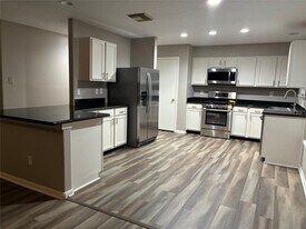 2427 Halstead Dr in Spring, TX - Building Photo