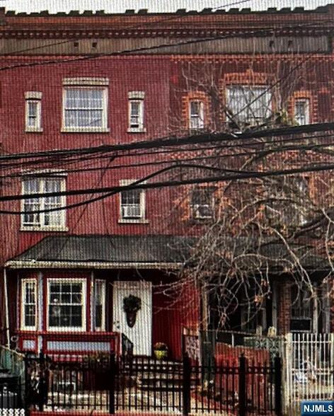 122.5 3rd Ave in Newark, NJ - Building Photo