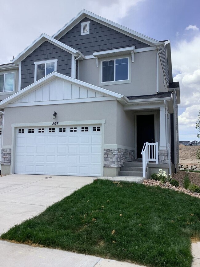 897 Portman Wy in Saratoga Springs, UT - Building Photo - Building Photo
