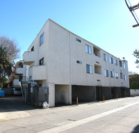 Hesby Manor in North Hollywood, CA - Foto de edificio - Building Photo