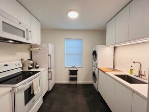 699 N 5th St, Unit 2 in Memphis, TN - Foto de edificio - Building Photo