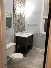 1038 W Roscoe St, Unit 3F in Chicago, IL - Building Photo - Building Photo