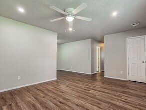 2401 N Jill Cir in Springdale, AR - Building Photo - Building Photo