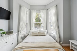 28 Pinckney St in Somerville, MA - Building Photo