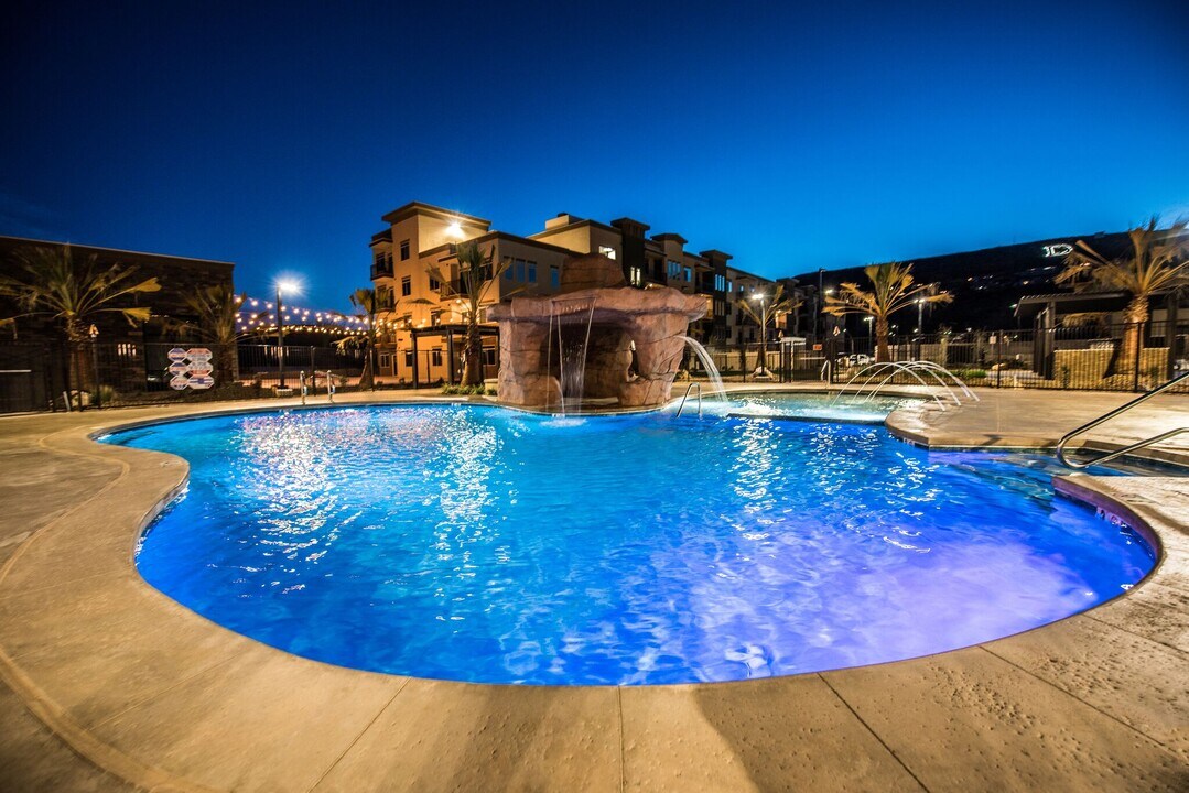 Joule Plaza in Saint George, UT - Building Photo