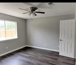 6923 Creek Village Dr in Katy, TX - Building Photo - Building Photo