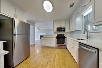 3205 Wellbrook Dr in Loganville, GA - Building Photo - Building Photo