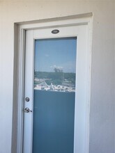 1075 NE Miami Gardens Dr in Miami, FL - Building Photo - Building Photo