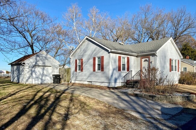 property at 1 Hickerson Pl