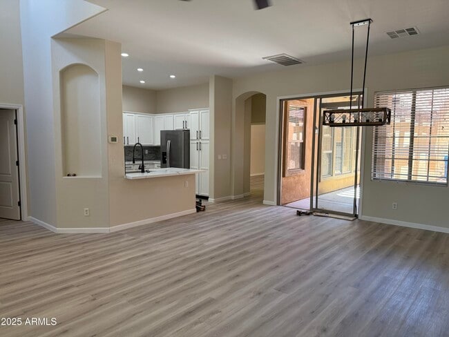21122 W Sunrise Ln in Buckeye, AZ - Foto de edificio - Building Photo