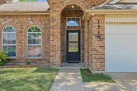 1518 Shalfont Ln in Garland, TX - Building Photo - Building Photo