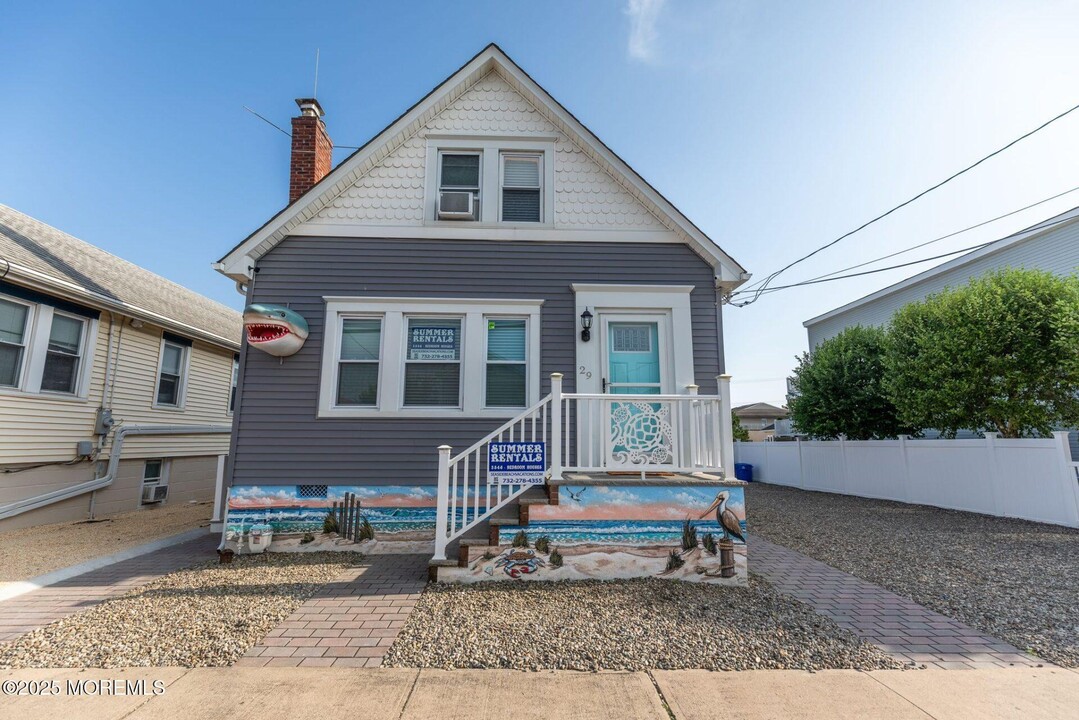 29 Farragut Ave in Seaside Park, NJ - Building Photo