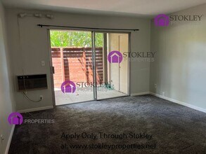 2730 Oak Rd in Walnut Creek, CA - Building Photo - Building Photo