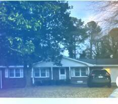 186 Zelma St SW in Marietta, GA - Building Photo