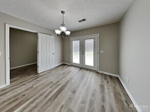 696 Magnolia Blvd in White House, TN - Building Photo - Building Photo