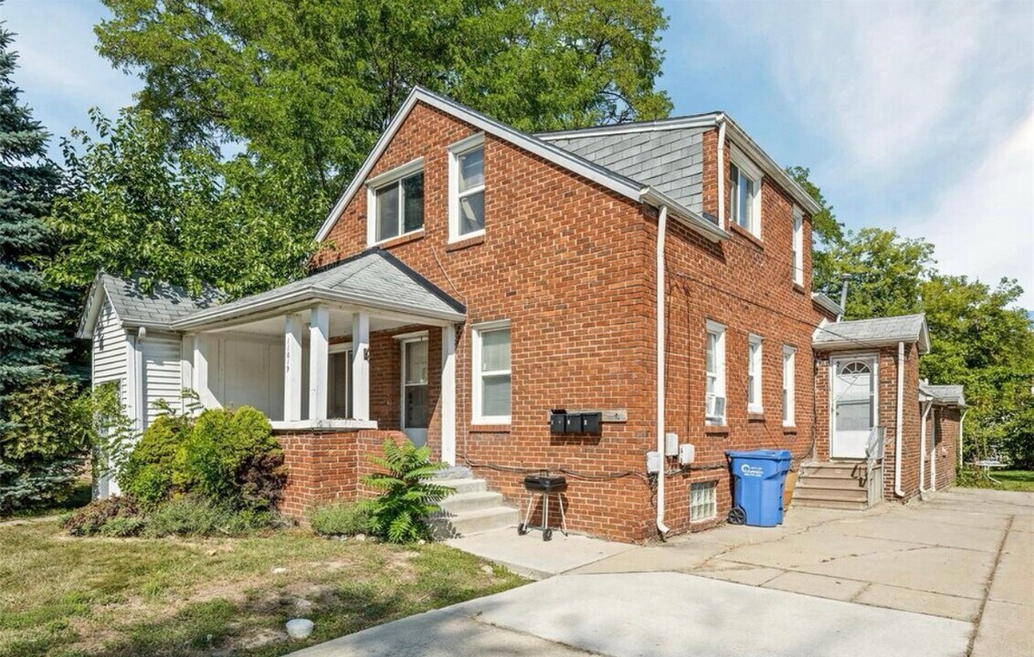 11019 Lozier Ave, Unit 4 in Warren, MI - Building Photo