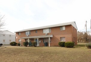 821 Kingsford Rd in Columbus, OH - Building Photo