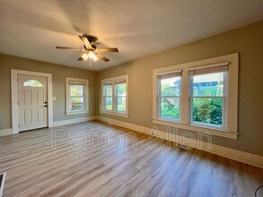 90 Fairfax Ave in Asheville, NC - Building Photo - Building Photo