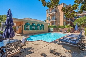 6318 Richmond Ave in Dallas, TX - Building Photo - Building Photo