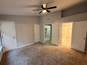 3588 Twisted Tree Ln in Jacksonville, FL - Foto de edificio - Building Photo