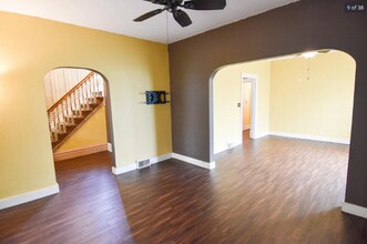 716 Knight Ave N in Thief River Falls, MN - Building Photo - Building Photo