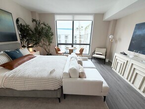 113 NW 24th St, Unit S1 in Miami, FL - Building Photo - Building Photo