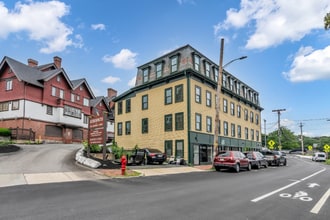 2 Charles St in Methuen, MA - Building Photo - Building Photo