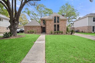 4719 Bicentennial Ct, Unit 1201 in Houston, TX - Building Photo
