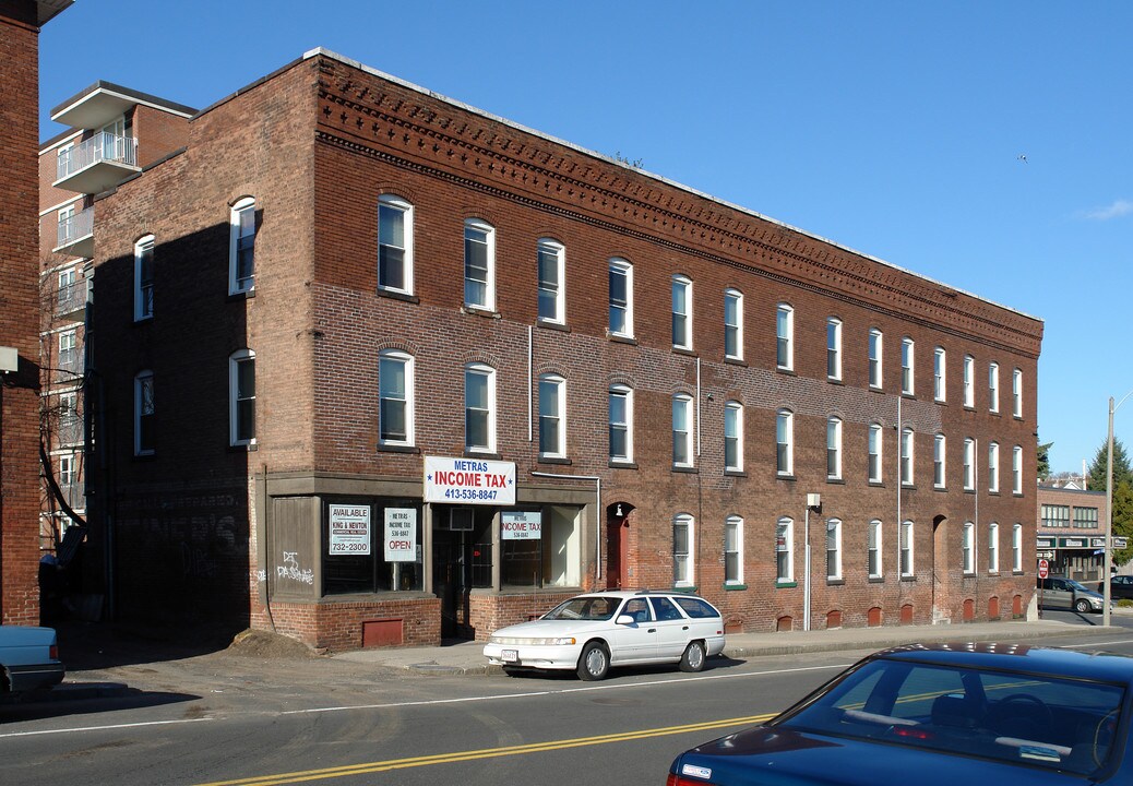 224-226 Lyman St in Holyoke, MA - Building Photo