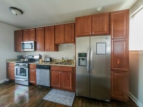 1835 W Winona St, Unit 3 in Chicago, IL - Foto de edificio - Building Photo