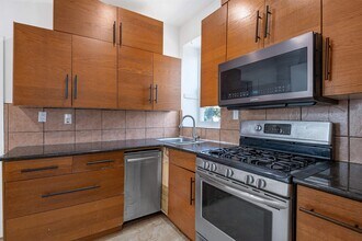 310 Paterson Plank Rd, Unit 3B in Union City, NJ - Building Photo - Building Photo