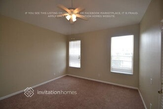 2732 Heron's Landing Dr in Kissimmee, FL - Foto de edificio - Building Photo