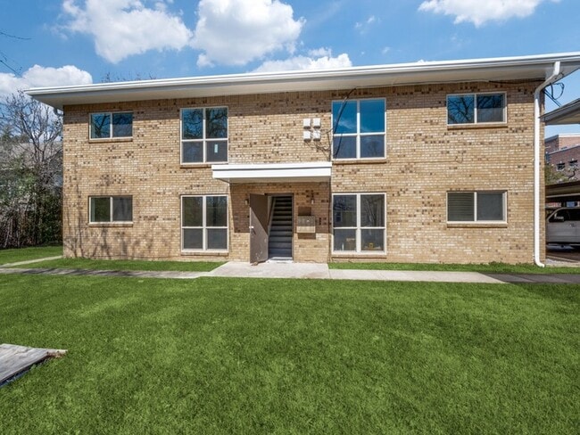 1201 N Austin St, Unit 3 in Denton, TX - Building Photo - Building Photo