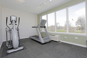 320 N Ellsworth Street in Naperville, IL - Foto de edificio - Interior Photo