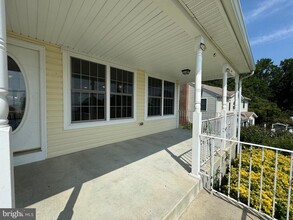 3902 Bayview Dr in Chesapeake Beach, MD - Building Photo - Building Photo