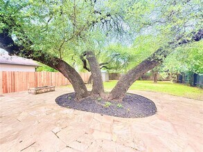 1407 Deer Ledge Trail in Cedar Park, TX - Foto de edificio - Building Photo