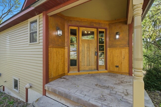 102 N Gaw St in Rocheport, MO - Building Photo - Building Photo