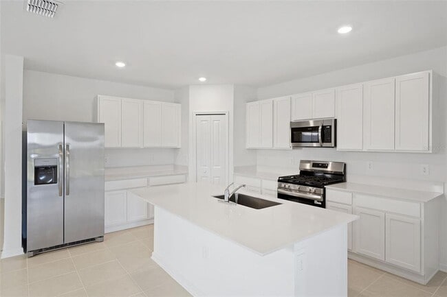 7493 Capstone Dr in Groveland, FL - Building Photo - Building Photo