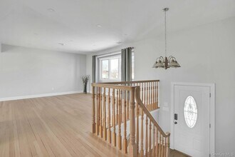 89 Harvest Ln in Commack, NY - Building Photo - Building Photo