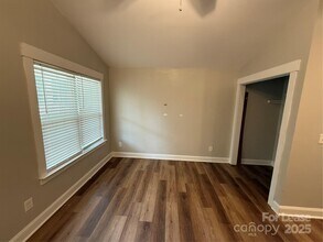 664 Reeves Ct in Charlotte, NC - Building Photo - Building Photo