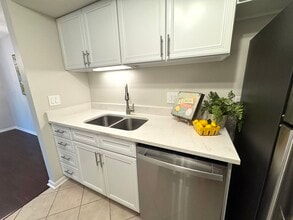 520 Shorely Dr in Barrington, IL - Building Photo - Building Photo