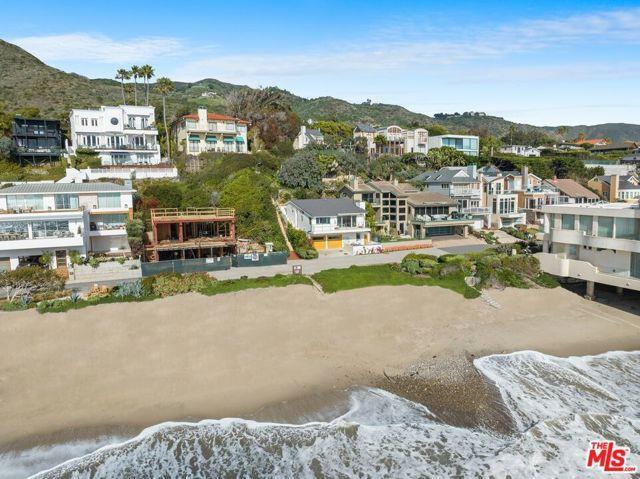 31671 Sea Level Dr in Malibu, CA - Building Photo