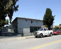 2341-2345 Cooley Ave in East Palo Alto, CA - Building Photo - Building Photo