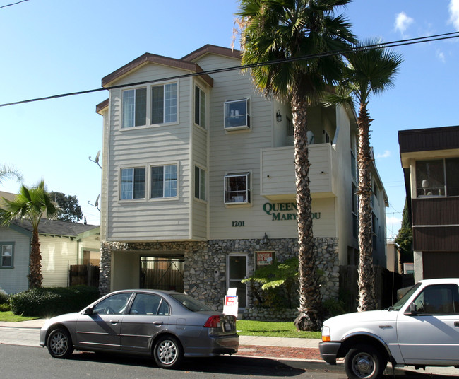 Queen Mary Lou in Long Beach, CA - Foto de edificio - Building Photo