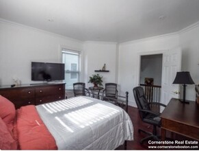 8 Howes St, Unit 3 Howes unit 1 in Boston, MA - Building Photo - Building Photo