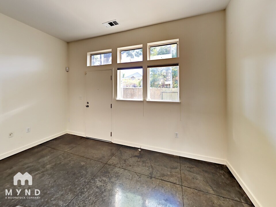 1222 32nd St in Oakland, CA - Building Photo