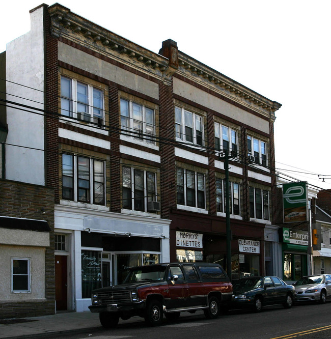 8113 - 8119 Frankford Ave in Philadelphia, PA - Foto de edificio - Building Photo